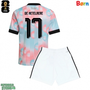 Belgien Charles De Ketelaere #17 Replika Babytøj Udebanesæt Børn VM 2026 Kortærmet (+ Korte bukser)